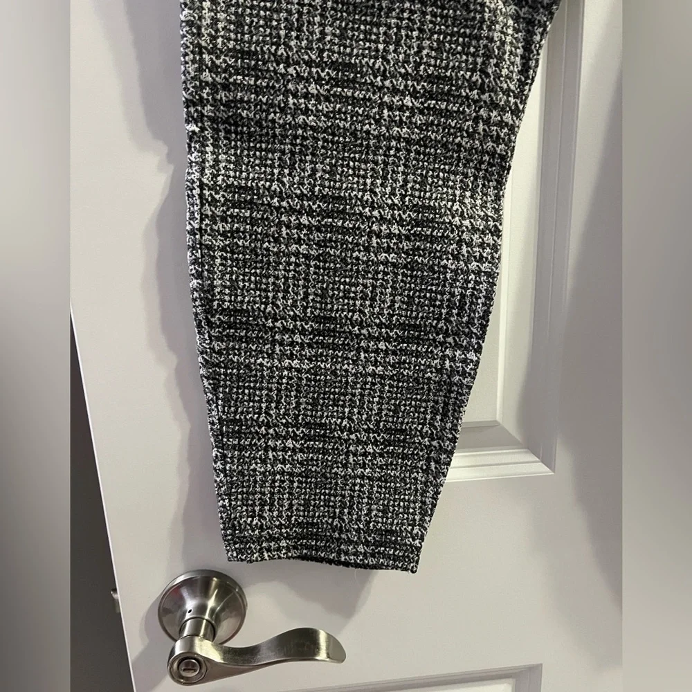 Lightly Worn! Women’s Nanette XL Gray and White Metallic Straight Leg Work Pants - Picture 2 of 6